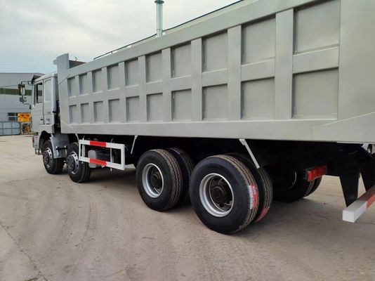 GCC認定 Shacman F3000 8*4 ターピングダンプトラック 6-8L エンジン容量 グレー