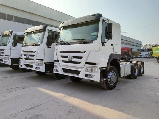6×4 駆動ホイール Sinotrck HOWO トラクター トラック 1 年間の販売後サービス