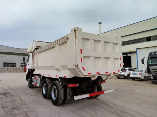 6-8L エンジン容量 ホワイト HOWO 6*4 建材用のティッパートラック