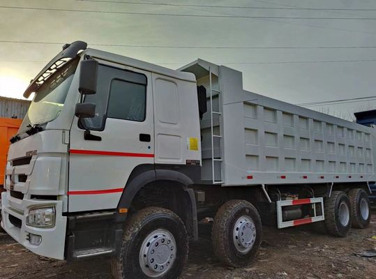 8×4 駆動ホイール ターパー トラック HOWO E7 ダンプ トラック マニュアルトランスミッションタイプ