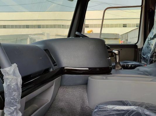 8×4 駆動ホイール ターパー トラック HOWO E7 ダンプ トラック マニュアルトランスミッションタイプ