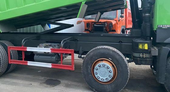 251-350hp マニュアルトランスミッション Sinotruck HOWO 8*4 あなたの要求のためのダンプトラック