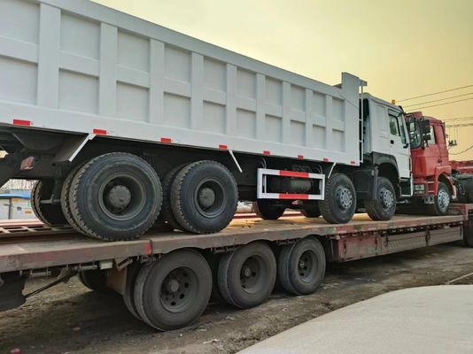 タイヤデザイン 放射性シノトラック HOWO 6*4 トレーラー トラック フロントリフティングスタイル