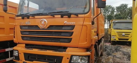 6X4 駆動ホイール シャックマン F3000 ダンプトラック 351-450hp 異なる色で馬力