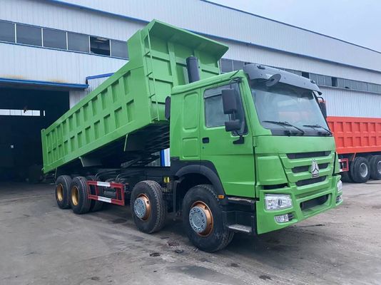 マニュアルトランスミッションタイプ シノトラック HOWO グリーン 12輪 8*4 371-430HPのダンプトラック