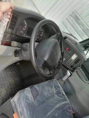 Sinotruk HOWO 6*4 4-6L エンジンの容量を持つブルー トラクター トラック