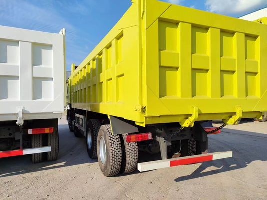 黄色 351-450hp 6-8L Sinotruk HOWO ダンプトラック ターピングトラック 重荷ダンパー ターピングトラック トラクタートラック