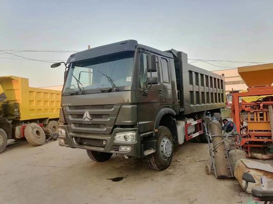 フロントリフティング スタイルのダンプトラック HOWO 6*4 中古トラック 色違い シノトラック