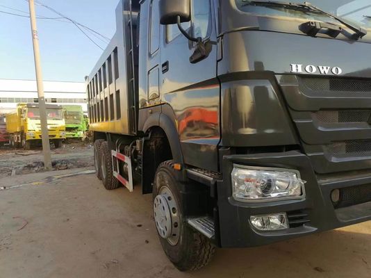 半径タイヤ設計 Sinotruk HOWO 6*4 重荷輸送用ダンプトラック ≤5席