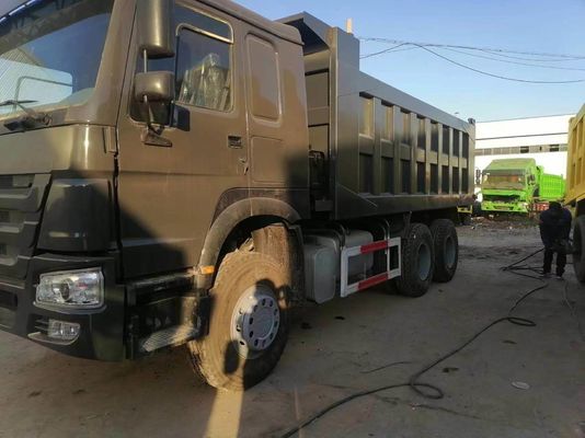 半径タイヤ設計 Sinotruk HOWO 6*4 重荷輸送用ダンプトラック ≤5席
