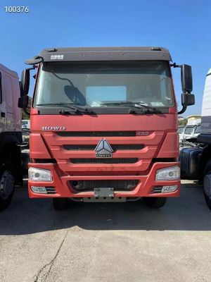 手動トランスミッション HOWO 6*4 トラクター トラック 375HP 371HP 10タイヤ 重荷 トレーラーヘッド
