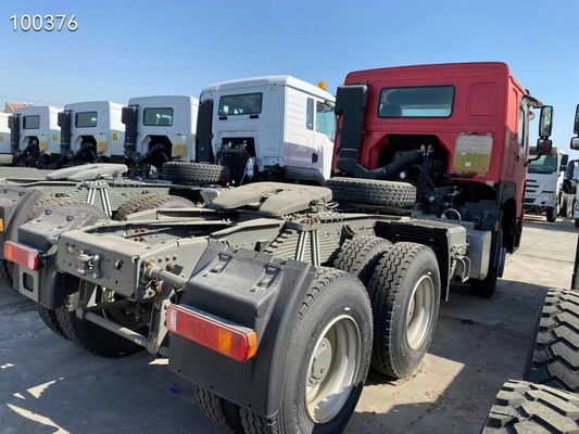 手動トランスミッション HOWO 6*4 トラクター トラック 375HP 371HP 10タイヤ 重荷 トレーラーヘッド