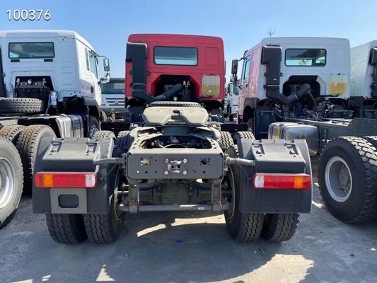 手動トランスミッション HOWO 6*4 トラクター トラック 375HP 371HP 10タイヤ 重荷 トレーラーヘッド