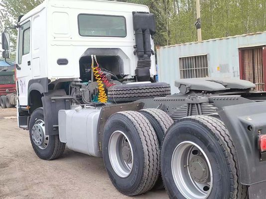 HOWO 6*4 トラクター トラック ヘッド トラック ECE 認証 351-450hp