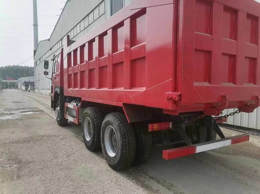シノトルク HOWO 6X4 トラック 371HP 10 輪 6-8L エンジンの容量を持つ古用ダンプ トラック