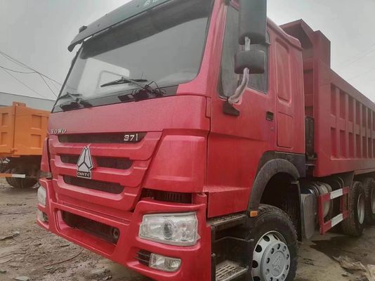 シノトルク HOWO 6X4 トラック 371HP 10 輪 6-8L エンジンの容量を持つ古用ダンプ トラック