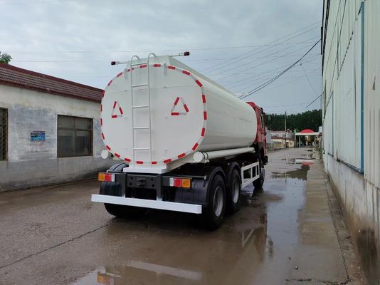 シノトルク HOWO 6*4 10ホイール 20000リットルの容量 オイル燃料タンカー トラック