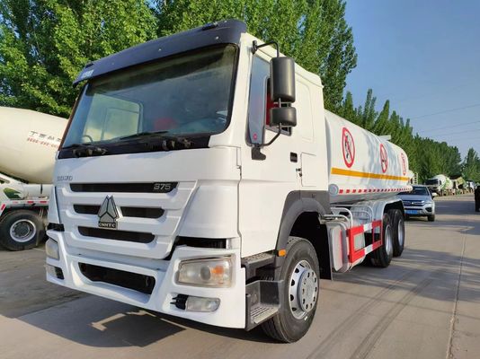 HOWO 6*4 26000リットル 340HP オイル配送 燃料輸送 タンカー トラック ≤5席