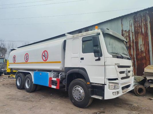 6X4 25000L 炭酸鋼タンカー トラック オイルガスディーゼル 351-450hp マニュアルトランスミッション