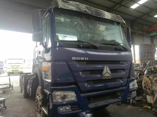 良質の中国製 Sinotruk HOWO 6*4 トラクタートラック 4-6L エンジン容量