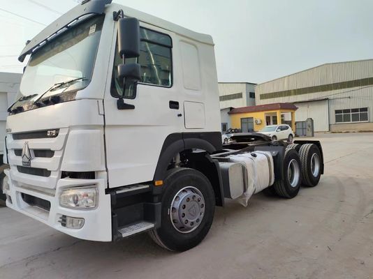 Sinotruk HOWO 6*4 トラクター トラック ホワイトでチューブレスタイヤとGCC認証