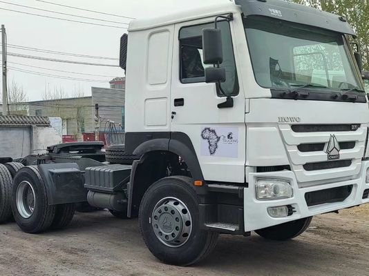 Sinotruk HOWO 400HP トラクタートラック 海外コールセンター用 高馬力 &gt; 450hp