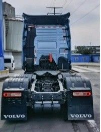 ボルボFM 420 トレーラートラック ラジアルタイヤ設計と351-450hp馬力