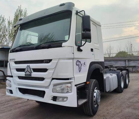 6×4駆動車 シノトラック HOWO 371HP トラクタートラック 8.55*2.5*3.5m 高耐久性