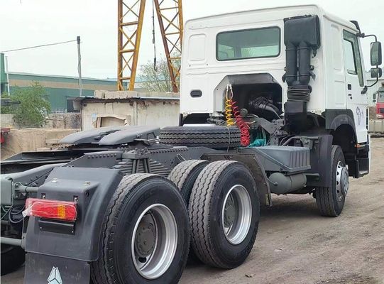 6×4駆動車 シノトラック HOWO 371HP トラクタートラック 8.55*2.5*3.5m 高耐久性