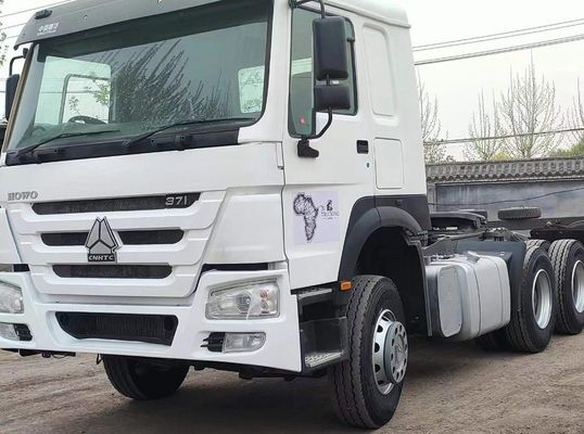 6×4駆動車 シノトラック HOWO 371HP トラクタートラック 8.55*2.5*3.5m 高耐久性