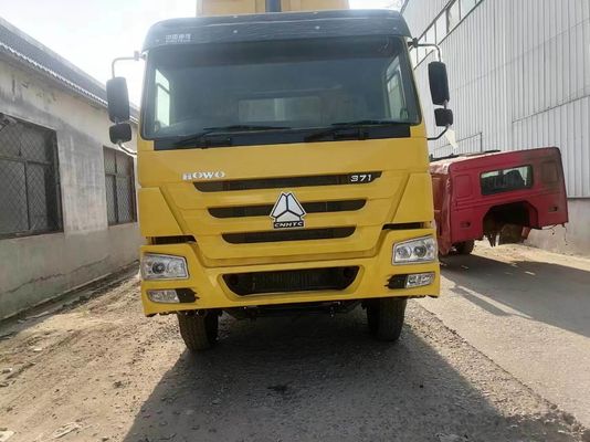手動トランスミッション HOWO 6X4 プライムモバー トラック 50t ディーゼルエンジン トレーラー トラクター トラック