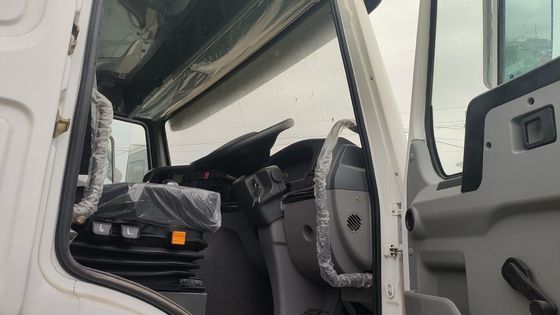 プロのデザイン 左手運転 シノトラック HOWO T7h 440HP 500HP 6X4 トラクタートラック
