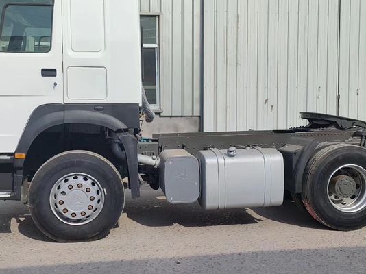 6-8L エンジン容量 HOWO T7 A7 FAW シトラック CNG トラクター トラック GCC タイヤ認証