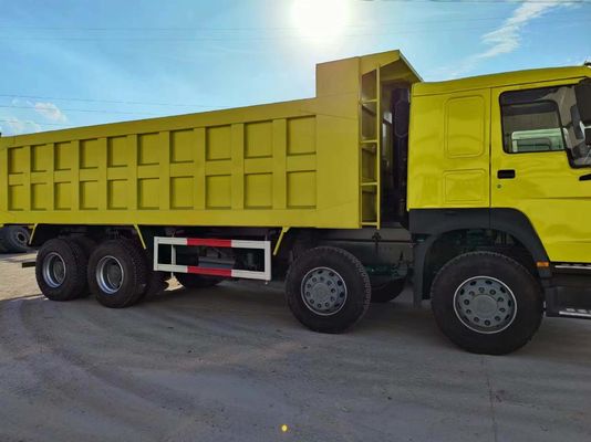 12ホイール Sinotruk HOWO 8*4 フロントリフティングスタイルダンプトラック マニュアルトランスミッション