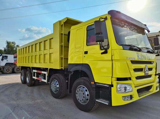 12ホイール Sinotruk HOWO 8*4 フロントリフティングスタイルダンプトラック マニュアルトランスミッション
