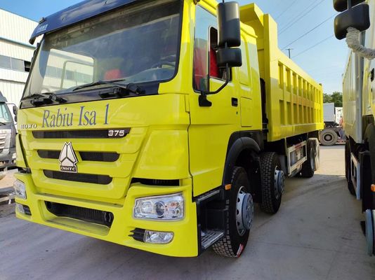 12ホイール Sinotruk HOWO 8*4 フロントリフティングスタイルダンプトラック マニュアルトランスミッション
